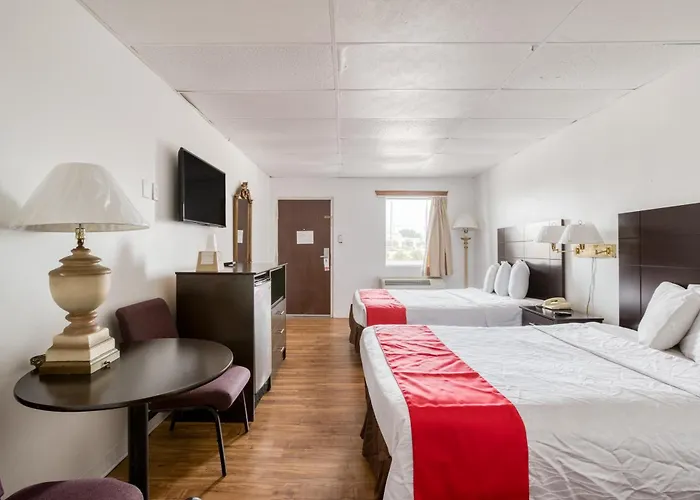 Oyo Hotel San Antonio Lackland Air Force Base West
